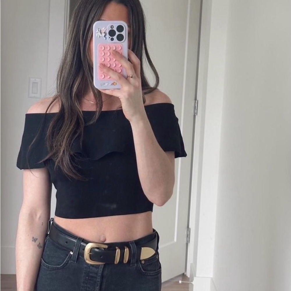 Aritzia Babaton Off-Shoulder Black Crop Top